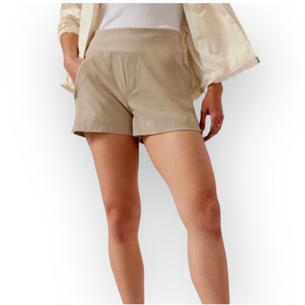 Athleta Trekkie North Shorts Beige Size 14